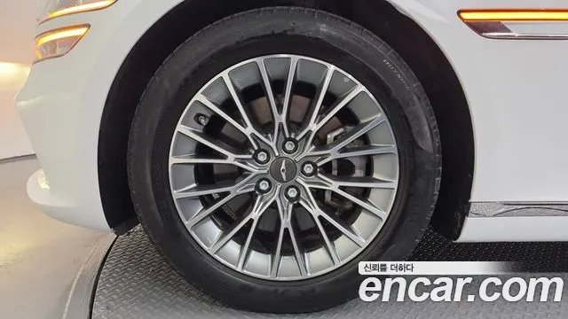 Genesis G80 Бензин 2.5 турбо 2WD — Фото автомобиля 5