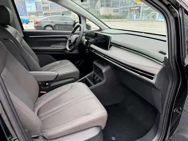 Maxus Dajia 7 — Фото автомобиля 13