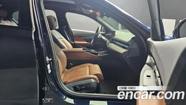 BMW 5-Series 5 серия (G60) 530i xDrive M Sport — Фото автомобиля 26
