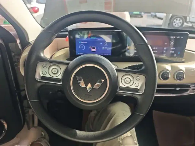 Wuling Bingo — Фото автомобиля 10