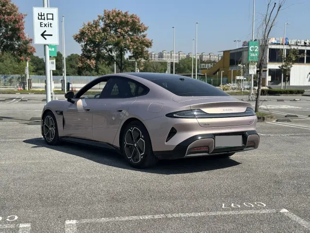 Xiaomi SU7 — Фото автомобиля 4