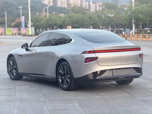 Xpeng P7 — Фото автомобиля 6