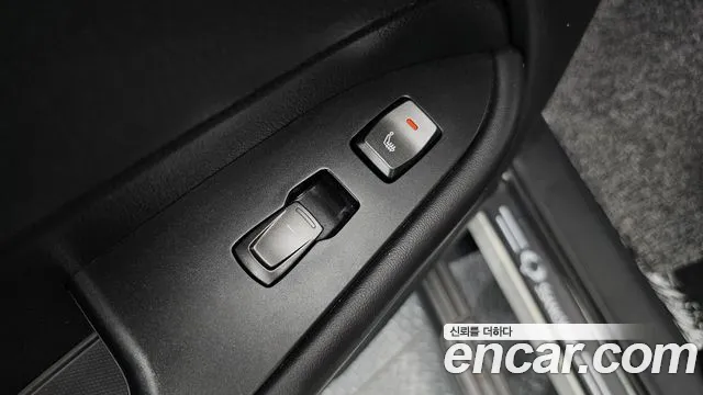 KG_Mobility_Ssangyong Rexton Новый Rexton Sport Khan Дизель 2.2 4WD — Фото автомобиля 19