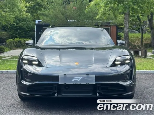 Фотография автомобиля — Porsche Taycan Taycan Khan