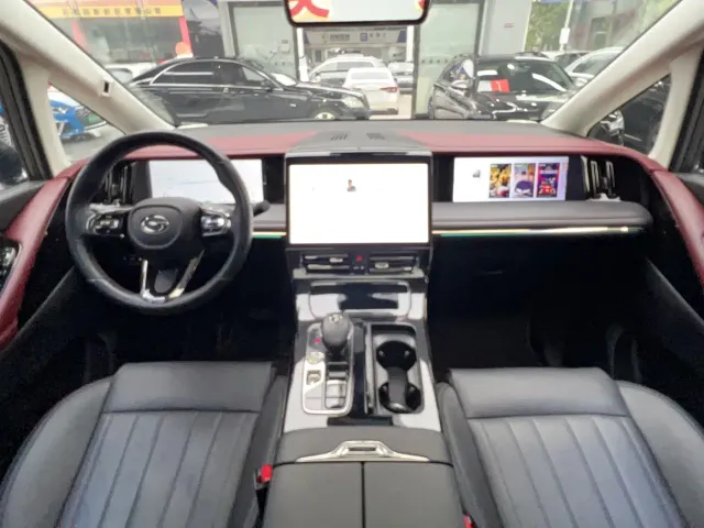 GAC Trumpchi E9 — Фото автомобиля 21