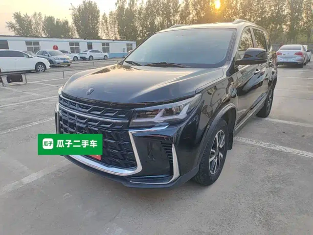 Фотография автомобиля — Forthing T5