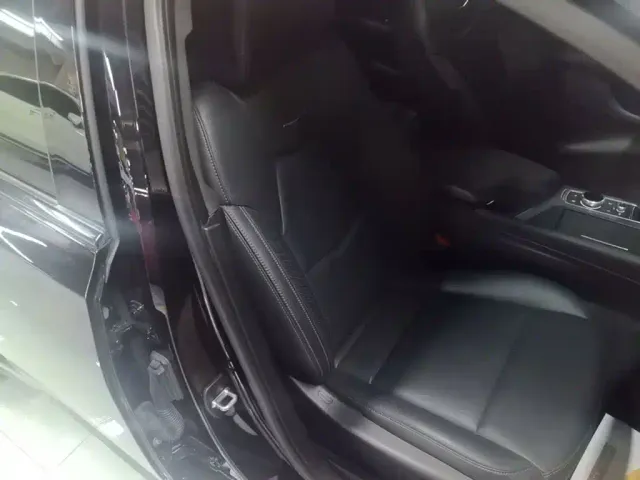Cadillac CT5 — Фото автомобиля 24