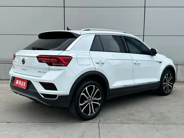 Volkswagen T-Roc — Фото автомобиля 4