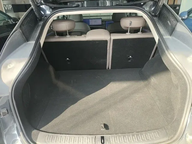 IM Motors LS6 — Фото автомобиля 9