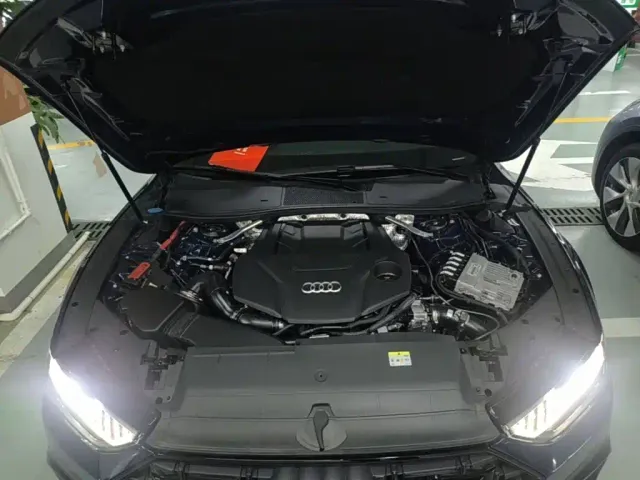 Audi A7L — Фото автомобиля 19