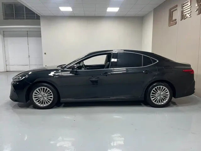 Toyota Camry — Фото автомобиля 14