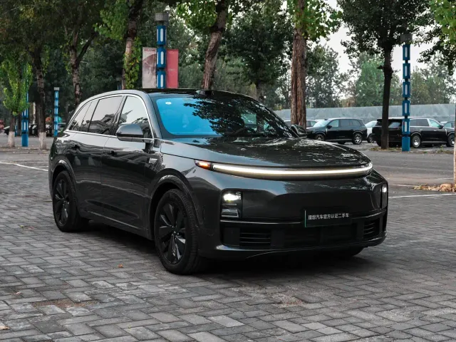 Li Auto L7 — Фото автомобиля 3