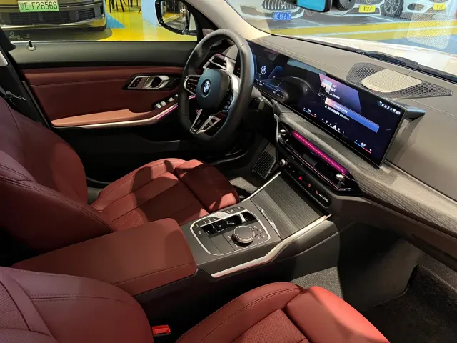 BMW 3 Series — Фото автомобиля 13