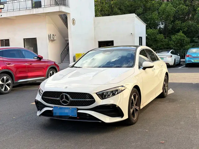 Mercedes-Benz A-Class — Фото автомобиля 3