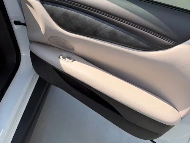 IM Motors L6 — Фото автомобиля 9