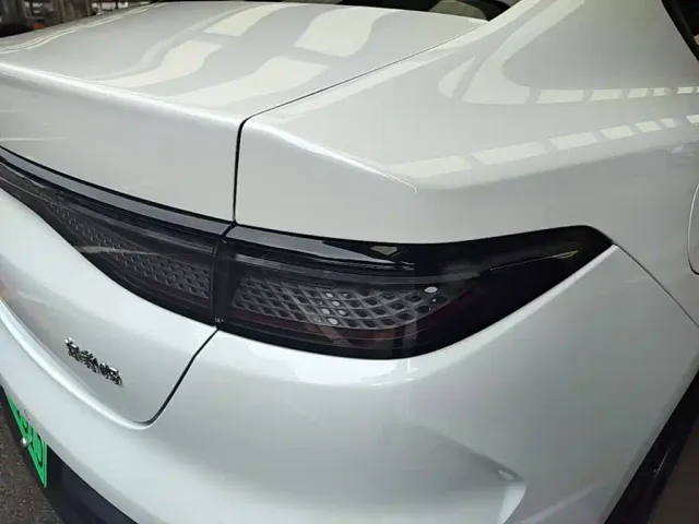 BYD Seal 05 DM-i — Фото автомобиля 7