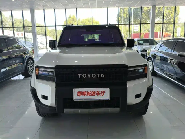Toyota Prado — Фото автомобиля 2