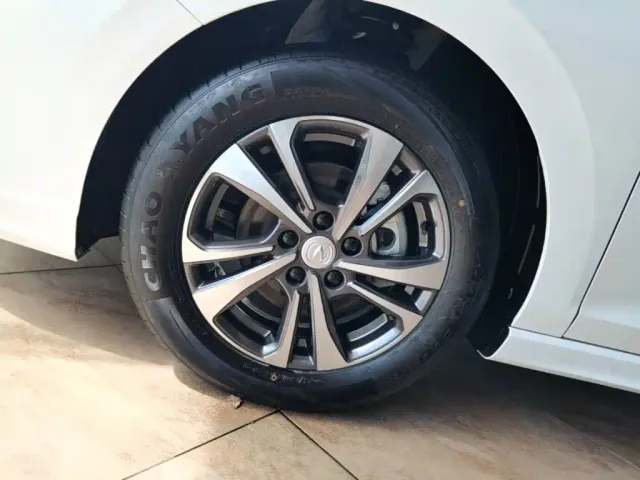 Changan Eado — Фото автомобиля 22