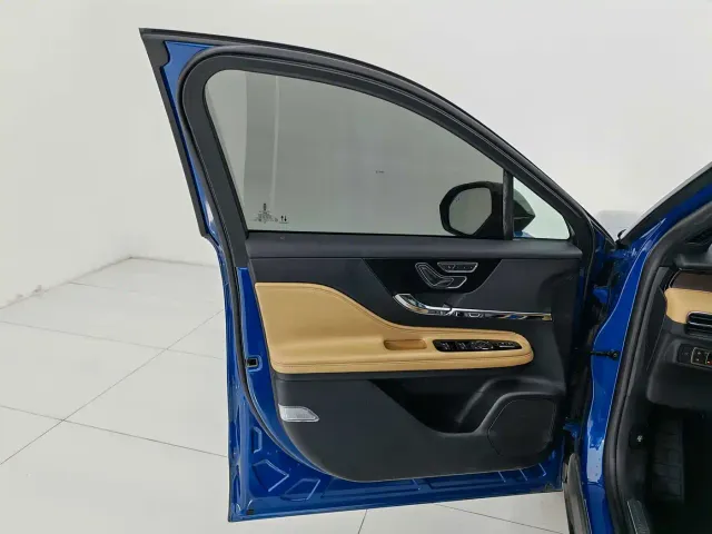 Lincoln Corsair — Фото автомобиля 21