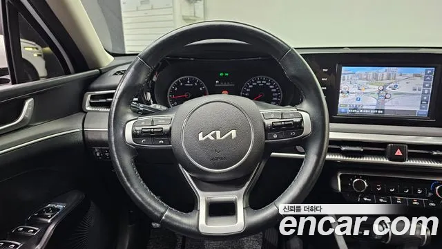 Kia K5 K5 3 поколение 2.0 LPI(Для проката) — Фото автомобиля 13