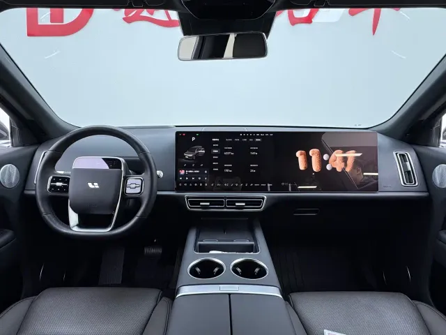 Li Auto L9 — Фото автомобиля 15