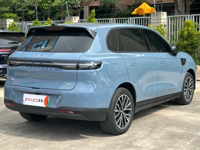 Leapmotor B10 — Фото автомобиля 9