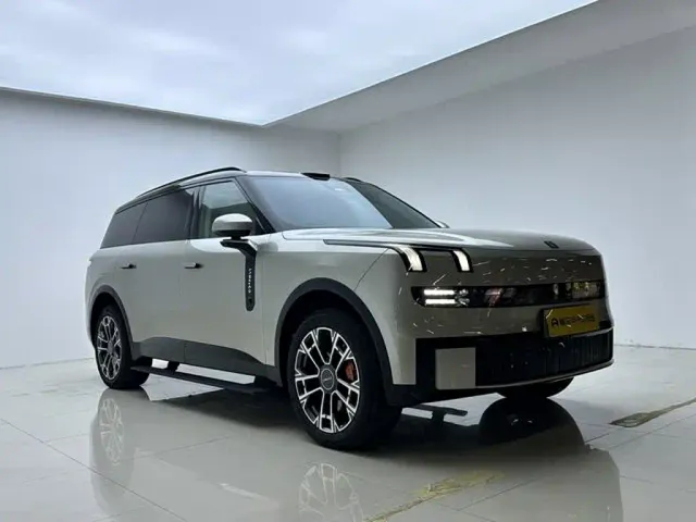 Lynk & Co 900 — Фото автомобиля 4