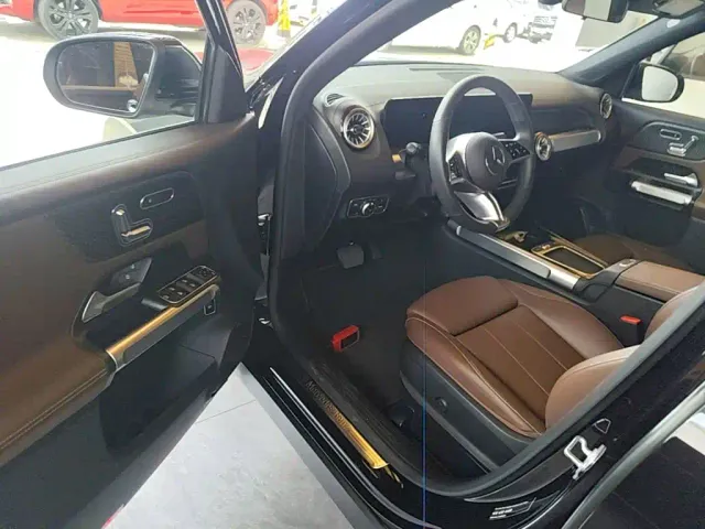Mercedes-Benz GLB-Class — Фото автомобиля 15