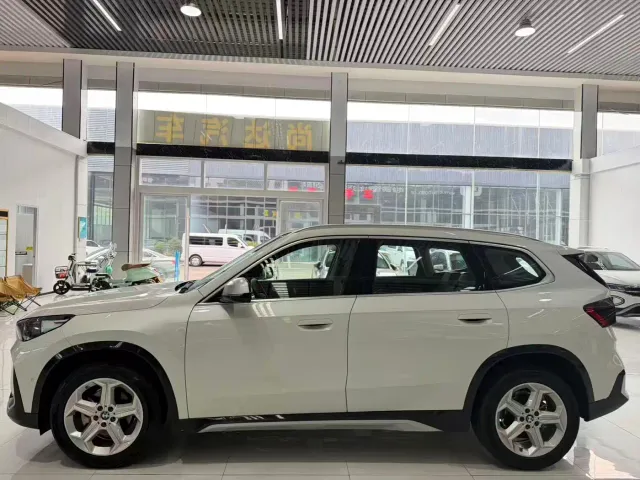 BMW X1 — Фото автомобиля 3