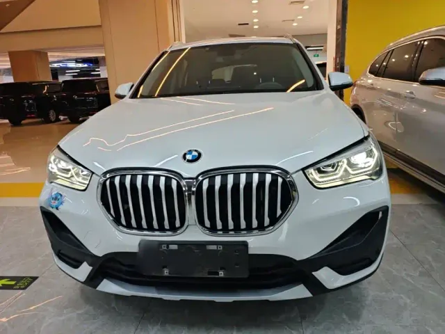 BMW X1 — Фото автомобиля 2