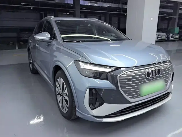 Audi Q4 e-tron — Фото автомобиля 3