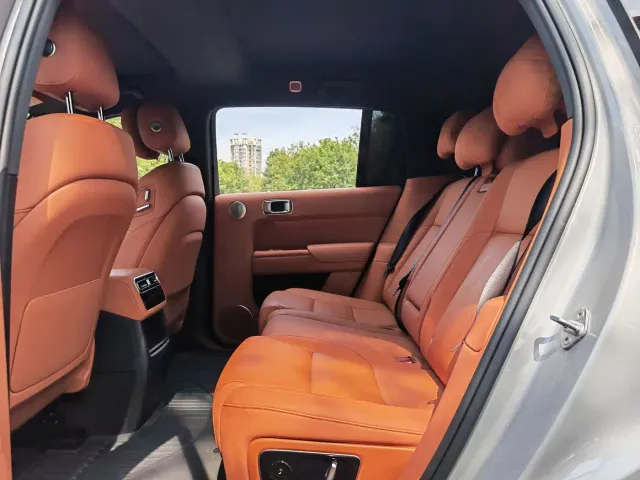Li Auto L7 — Фото автомобиля 7