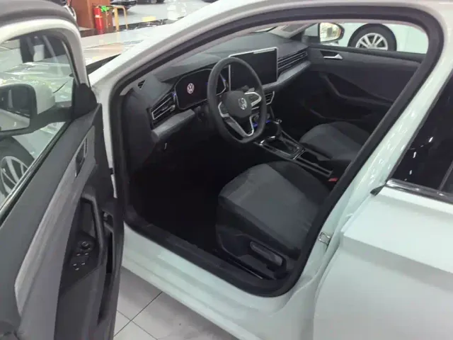 Volkswagen Sagitar — Фото автомобиля 15