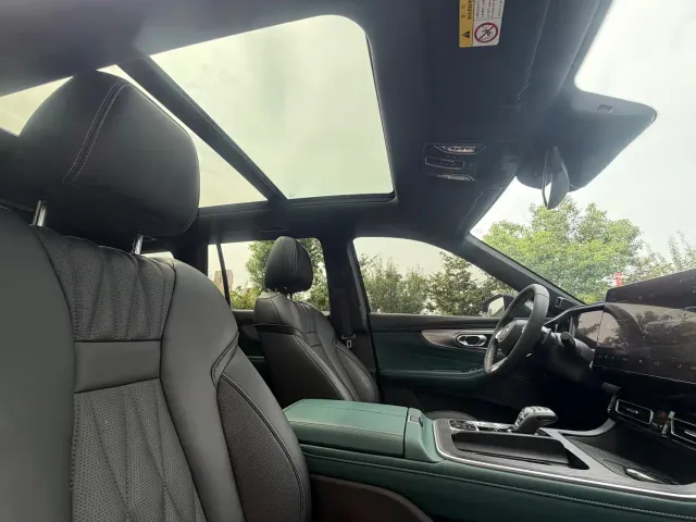 GAC Trumpchi GS8 — Фото автомобиля 16