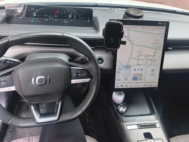 Changan Qiyuan A05 — Фото автомобиля 12