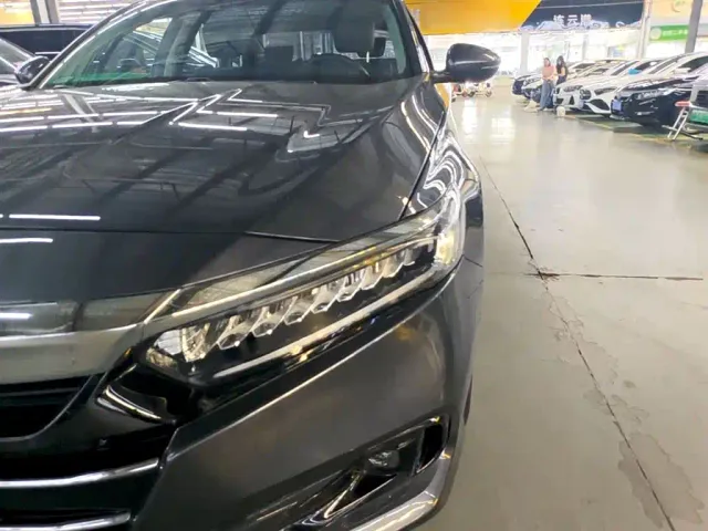 Honda Accord — Фото автомобиля 23