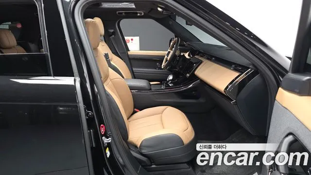 Land Rover Range Rover Sport — Фото автомобиля 11