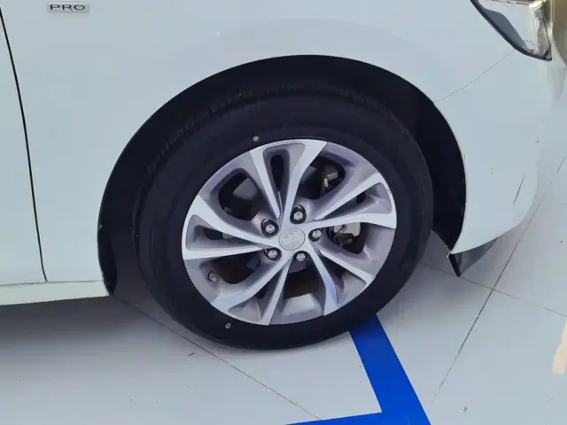 Buick Verano — Фото автомобиля 6