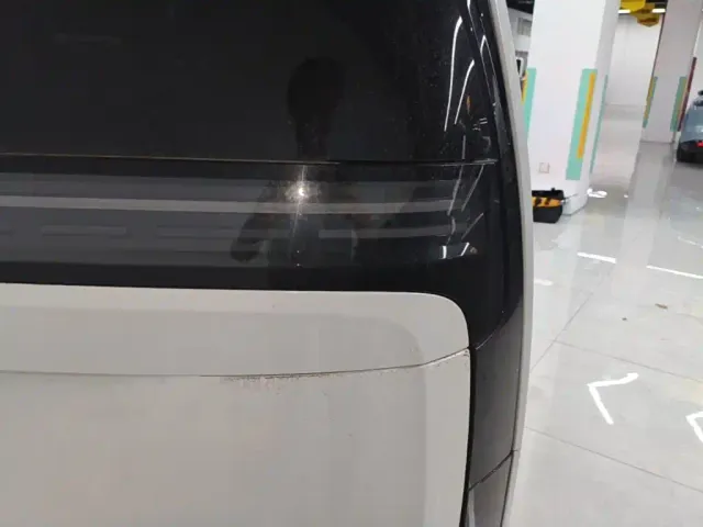 Li Auto MEGA — Фото автомобиля 23