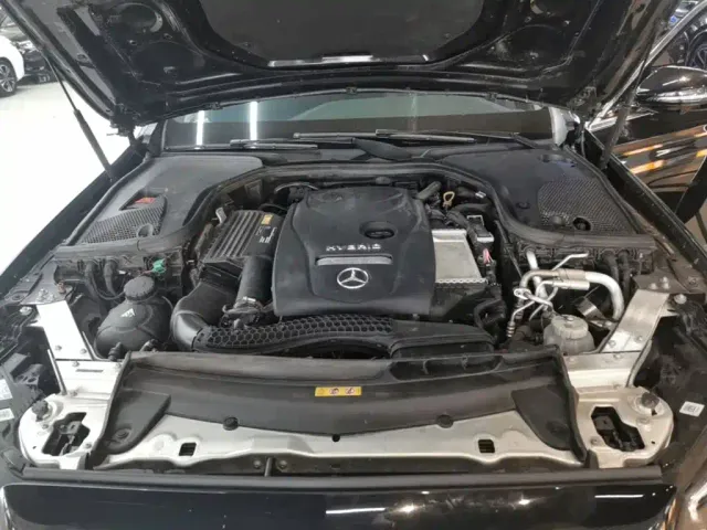 Mercedes-Benz E-Class — Фото автомобиля 19