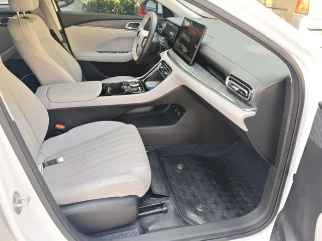 Geely Galaxy Stellar 6 — Фото автомобиля 8