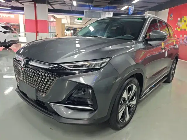Фотография автомобиля — Changan X7 Plus