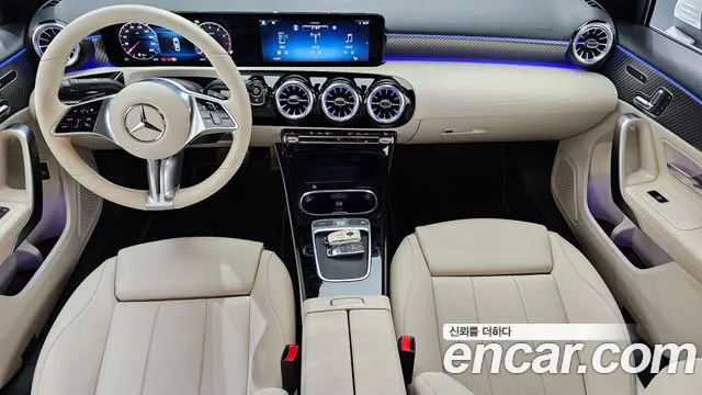 Mercedes-Benz A-Class W177 — Фото автомобиля 10