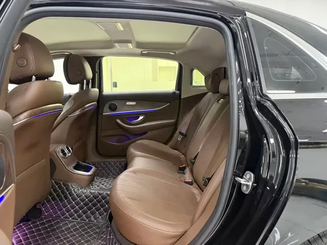 Mercedes-Benz E-Class — Фото автомобиля 13