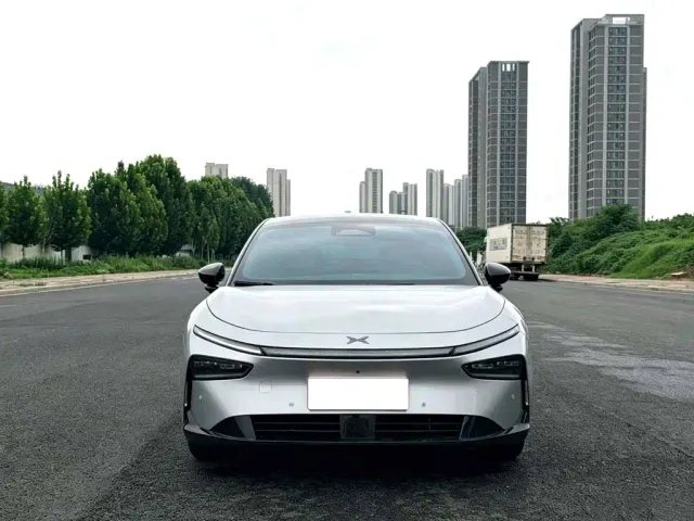 Xpeng P7+ — Фото автомобиля 5