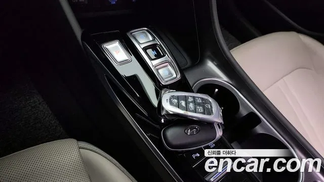 Hyundai Sonata — Фото автомобиля 9