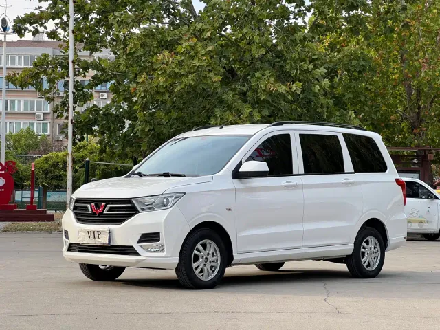 Фотография автомобиля — Wuling Hongguang