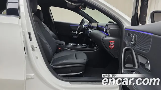 Mercedes-Benz A-Class — Фото автомобиля 25