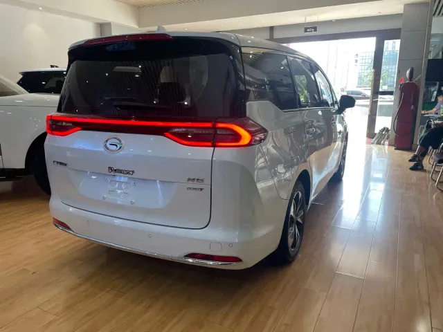 GAC Trumpchi M6 — Фото автомобиля 13