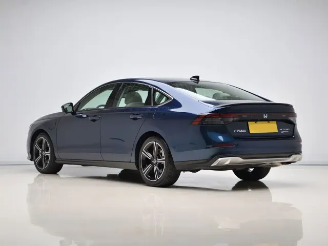 Honda Accord — Фото автомобиля 4